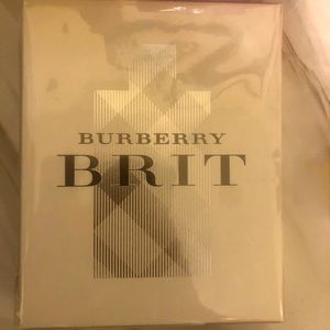 Burberry Britt travel collection for women